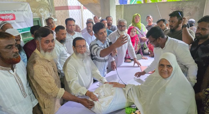 ২৪০০ পরিবার পেল চাল